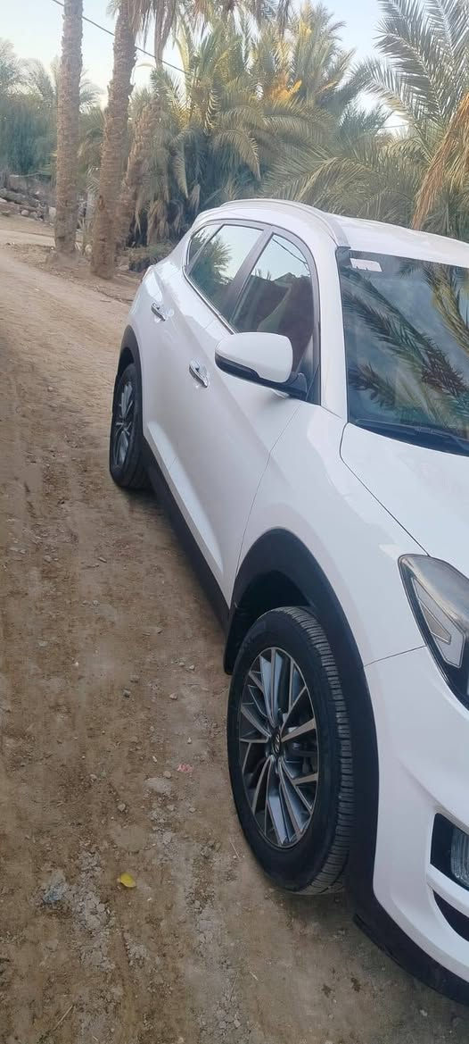 سلام عليكم توسان موديل 20 كفاله عامه من بارد من تكحيل من صبغ سياره جديد عل ايدي استخدام شخصي سياره ما مشيه اهوي رقم بغداد تحويل اي مكان سعره 200او بيه مجال مكان سياره ديوانية شاميه***********
