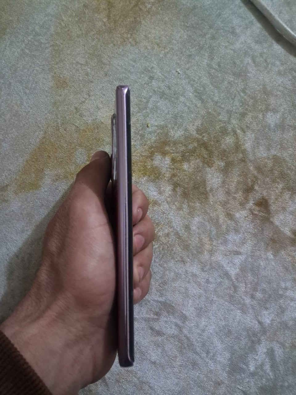 هونر x9c جديد
 ذاكره 256
 عشوائيه 12
غراضه كامله
نضافه 100/100
عنواني النساف 
تواصل خاص او إتصال 
***********
