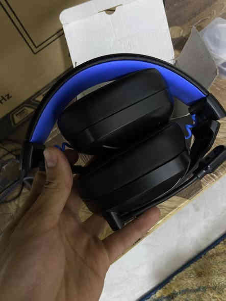 السلام عليكم
بلي 4 سلم مهكر نظام (12) قرص + العاب (ghost,fc26,gta,inside,the last of us ll)
بـ 300 قفل
اما الشاشة نوع Venom حجم 24 (gaming) (60hz) بـ 80 و بيها مجال
سماعة نوع (Fachixy FC-300) يجي وياها فلاش دنكل ينربط بالبلي و يشتغل عليها صوت التلفزيون (الالعاب) بـ 25 
يوبي أس ups جديد و نضيف كلش بـ 40 و بي مجال
رقمي للتواصل ***********
