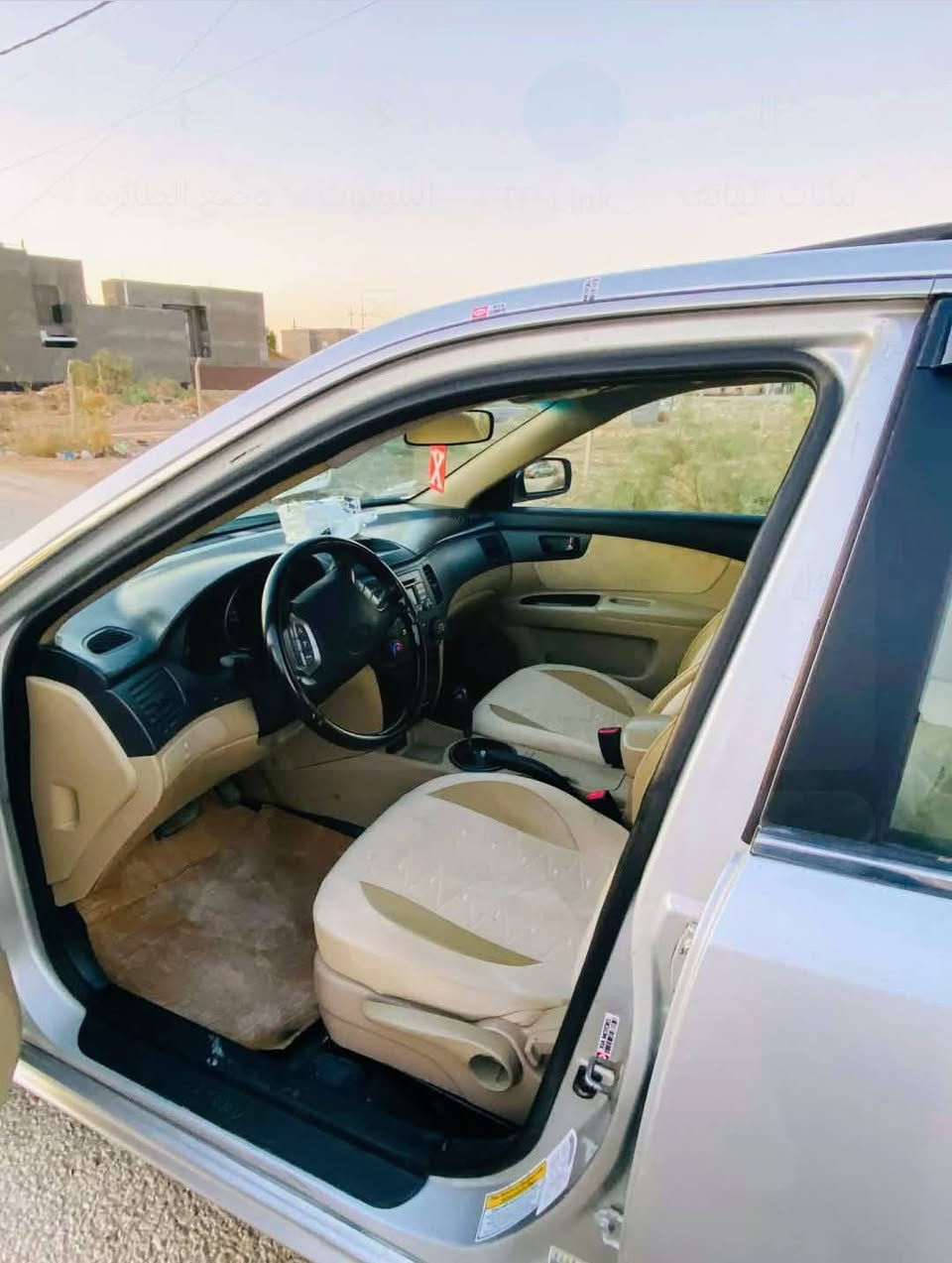 السلام عليكم سياره كيا اوبتماا موديل 2009 الرقم انكليزي السيارة ب اسمي مداور ثاني يوم بيه قطعتين الجاملغ الخلفي صبغ بدون دواخل للجماليه والجامغ الامامي مبدل نفس اللون 
السياره مواصفات فتحه ب السقف اشاير بلمري كير ومحرك وحدايه تبريد تدفئة شرط محرك 2000 
السعر ب 110وبيه مجال بسيط 
الرقم ***********
العنوان الحله شارع 100
