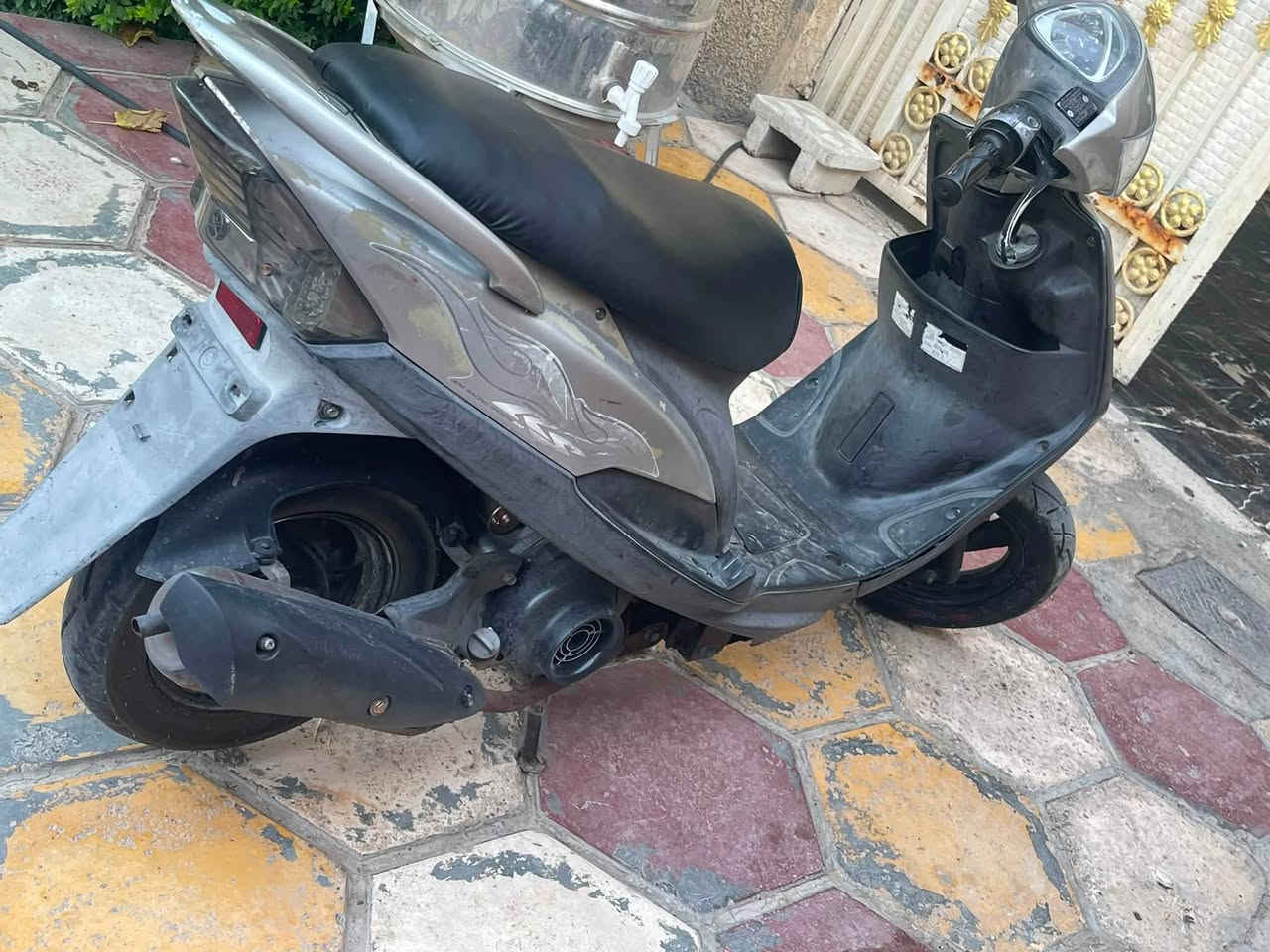سلام عليكم دراجه ماكس البيع المكينه فول الشلعله فول دراجه نضيفه معنى الكلمة 850 وبيهه مجال قليل الرقم ***********
