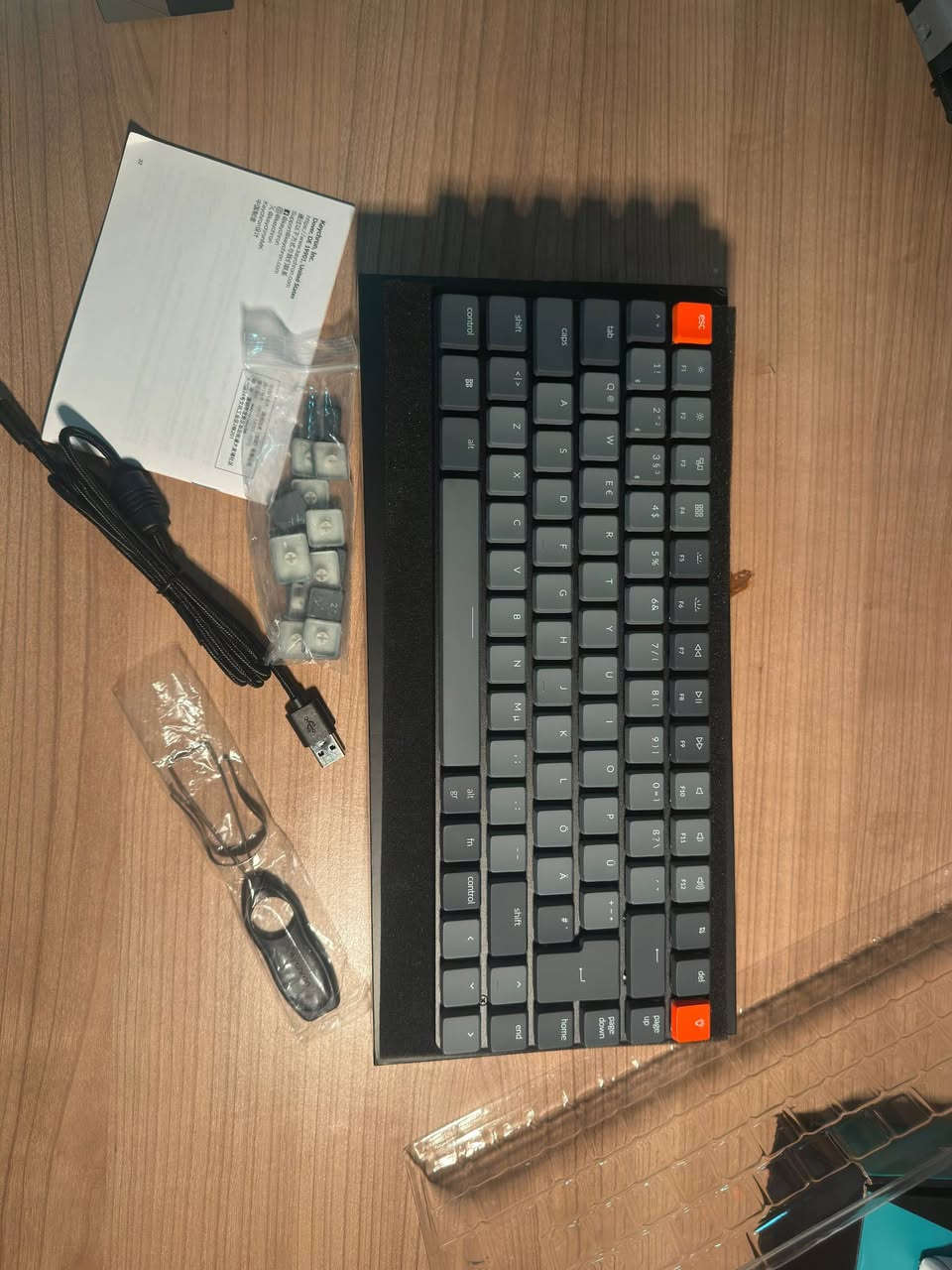 كيبورد براند Keychron مواصفات عاليه صوت الضغط و الليد شي فخم !! 
• بران سويج 
• بلوتوث + واير 
• ٪؜٧٥ ميكانيك
• ليد كامل 
• صوت الضغط يجْذب النظر 
للطلب خاص


**إذا كنت صاحب هذا الإعلان وتريد حذفه لأي سبب، رجاءا أرسل رسالة إلى الدعم الفني**