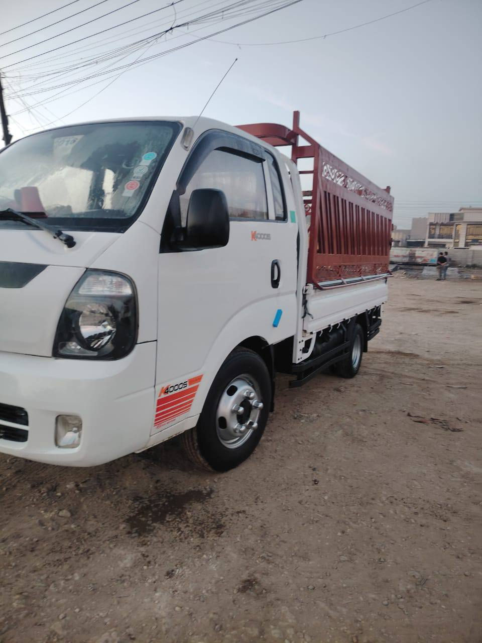 سلام عليكم ورحمة سياره البيع فحل  موديل 15 سياره كفاله عامه ما عده بنيد مبدل والباقي على سنونار تخم تاير محور 14ستد 27 تانكي 120  محجر تفصال جديد قرفه على البلادي سعر 128 وبيه مجال
***********
***********
