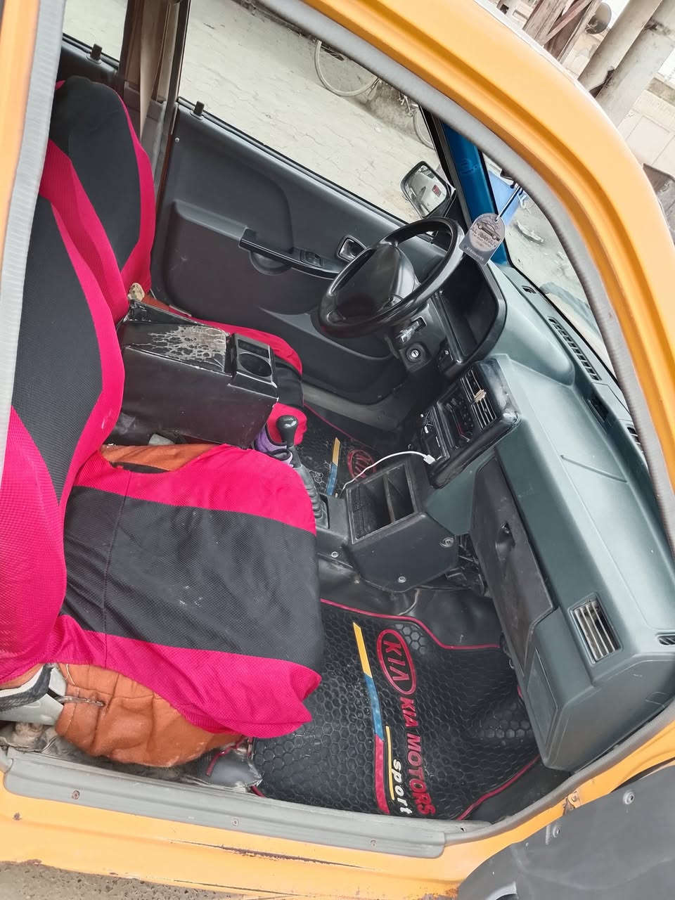 للبيع سايبا موديل 2011  سياره كير مكينه تخم تاير شواصي كله مكفول رقم بغداد سنويه حديثه 2027 غرامه مروريه عليه 100 الف وهيئه عليه 210 الف وره الي يشتريه مالكه شرعي بديالى بس تلفونه مغلق  ابيع ها موجود سعره 16 ورقه مكان سياره حله المركز الاتصال ***********
