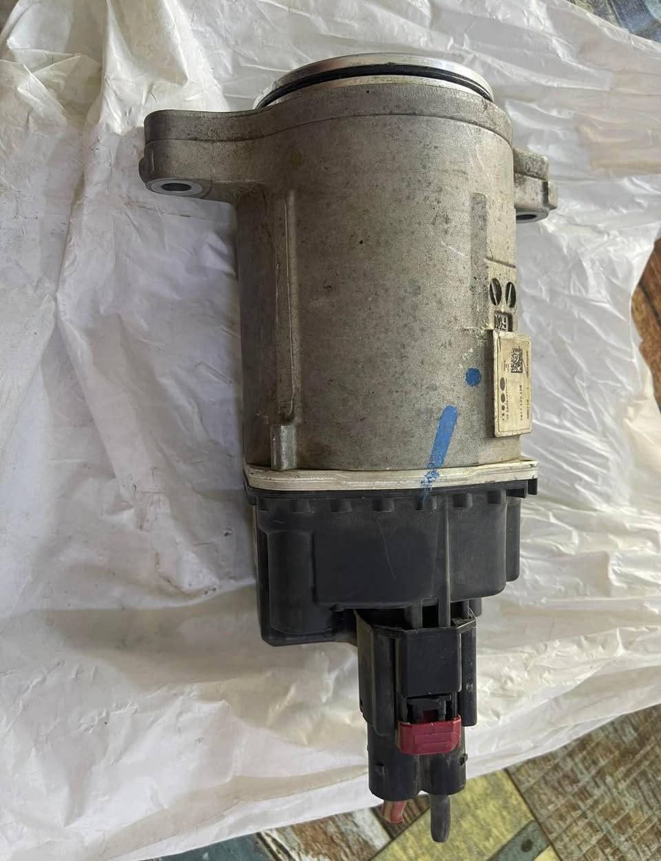 السلام عليكم اغراض تفصيخ شوفرليت ماليبو مثل مموضح بالصور للاستفسار ***********
