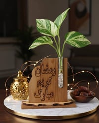 🌙✨ لمسة رمضانية طبيعية تزيّن بيتك ✨🌿 ديكور رمضان الخشبي مع نبتة طبيعية...