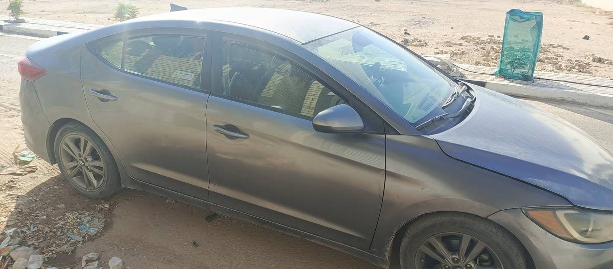النترا للبيع 2018 رقم اربيل امريكي ضررها جاملغ امامي وجنطه السعر المطلوب 95 ورقه
الاتصال بالرقم***********
