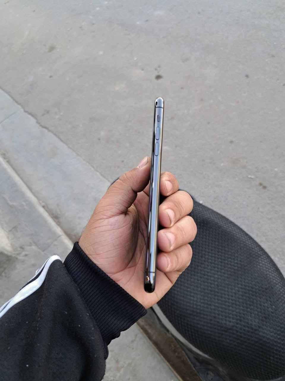 سلام عليكم للبيع
Iphone 11 pro max
ذاكره 256 بطاريه 74 نموذج m  
مكاني بغداد سعره 275 الف 
تواصل ***********
