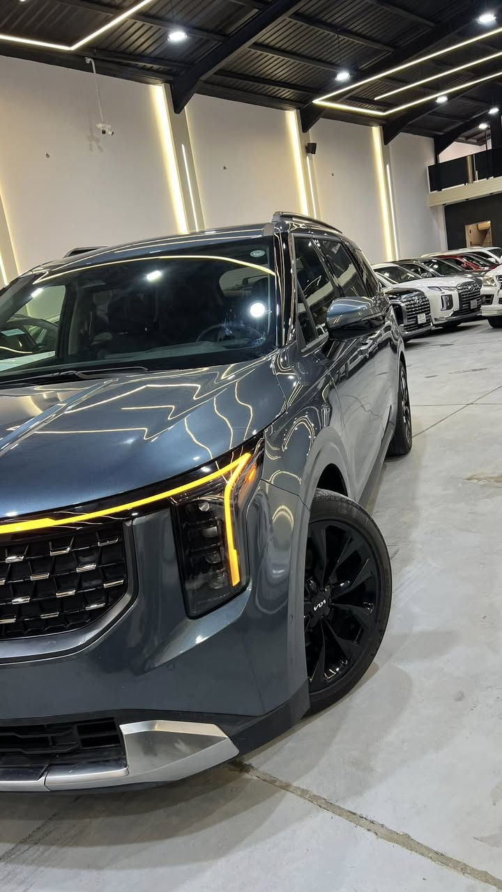 معرض ميرال لتجارة السيارت
______________________________________
#اعلان_بيع_سيارة
🔷السيارة : كيا كرنفال SX برستيج🔥
🔷سنة الصنع : 2025
🔷اللوحة : اربيل
🔶السعر :315 ورقة
🔷الضرر : تبديل وصبغ جاملغ امامي وباب يمين مع تعديل وصبغ حافة البنيد. (صور الضرر مرفقة بالاعلان)
🔷ضرر الايرباك : بدون ضرر✅.
🔷رقم الشاصي : KNDNE5K35S6460718
______________________________________
🔷المواصفات : 🔥
🔹حجم المحرك 6 سلندر 3.5L 
🔹عداد المسافة7 الف ميل 
🔹كاميرات 360 درجة
🔹داش كام بلادي
🔹رادار امامي وجانبي وخلفي
🔹تنبيه الخروج عن المسار
🔹سمارت بارك (تحريك السيارة بالريمونت)
🔹حساسات امامية وخلفية
🔹لد داخلي محيطي متغير
🔹ابواب كهرباء
🔹كراسي جلد 
🔹فتحتين سقف
🔹سقف شمواه
🔹اوتو هولد
🔹 تحكم ستيرن جهتين
🔹ويل كب حجم 20 انج مع اطارات بحالة جيدة
🔹لايتات LED بالكامل
🔹شاشه تحكم بالايعازات
🔹سستم الصوت harman/kardon
🔹تبريد وتدفئة الكراسي
🔹الكراسي كهرباء
🔹ميموري كرسي السائق
🔹ستائر خلفية
🔹جنطة كهرباء
🔹بصمة ابواب وتشغيل وتشغيل عن بعد
🔹مع باقي المواصفات الاعتيادية
————————————————————————
☎️ الاتصال :
***********
فضل الجشعمي 
***********
احمد الشمري 
📍النجف الاشرف - مدينة المعارض القديمة - قرب معمل الخياطة
