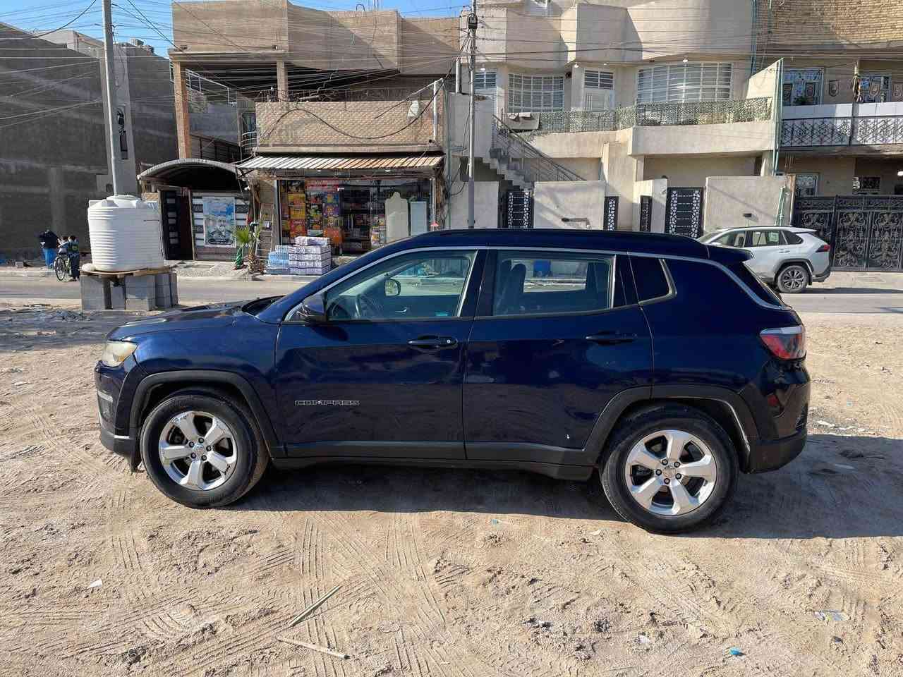 جيب كومبارس 19 صور الحادث بالمنشور وبيه ضربات خفيفه يعني باقيه ع وضعه مامصلحه وبيه اماكن صبغ اثر الجراد فقط كير ومكينه مكفولات اللغود وشواصي مكفولات ايرباك بس الدركه ضارب 
سعره 110وبيه مجال  
*********** البصرة, العراق
