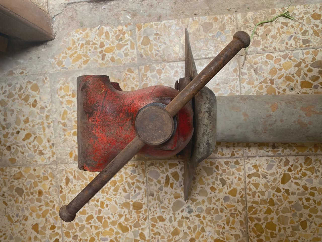 سلام عليكم منگنه يورك تشكي حديد حجم كبير ثقيلة جداً سعره غالي دور رخيص أعبر المنشور مكاني كربلاء‏‪***********‬‏
