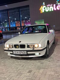بي أم ٥٢٥ • مكينة وكير اوتو • دواخل جلد