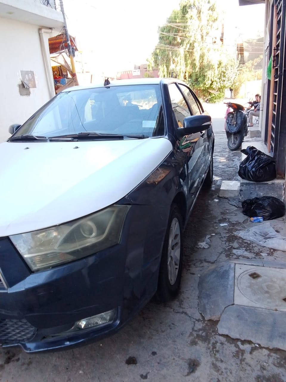 سمند 2018
مكينه فرنسي 1700 
تخم تاير جديد 
باتري جديد 
فيت بم جديد 
كشنات كهرباء 
شاشه لمس 
تحكم ستيرن
مري شفط 
السيارة جاهزه ما بيها نقص 
فقط بارد شبر باب الخلفي والجاملغ الأمامي
السعر 54بي مجال للاتصال ع***********
