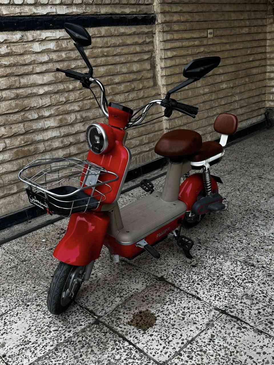 سلام عليكم
دراجه شحن للبيع بعدها جديد مامستعمله هواي 
السعر ٣٢٠ ألف وبيهه مجال 
رقم الهاتف ***********
