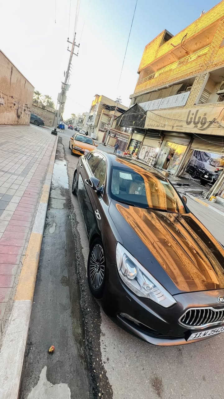 السلام عليكم الهم صلي على محمد وال محمد من رخصت الادمن كيا كوريوس 2014 فئة ثالثة وارد خليجي كفاله عامة حته الدعاميات سيارة جديده كارتون تحويل جديد هزة تخم تاير جديد حدادية مبدلها قبل اسبوع محرك شاده قبل شهرين جديد جاهزة من كلشي  جديد بأسمي السعر 162 سعر نهائي بدون احراج ما عجبك السعر ان شاء الله تلكة الاحسن  الاستفسار ***********
