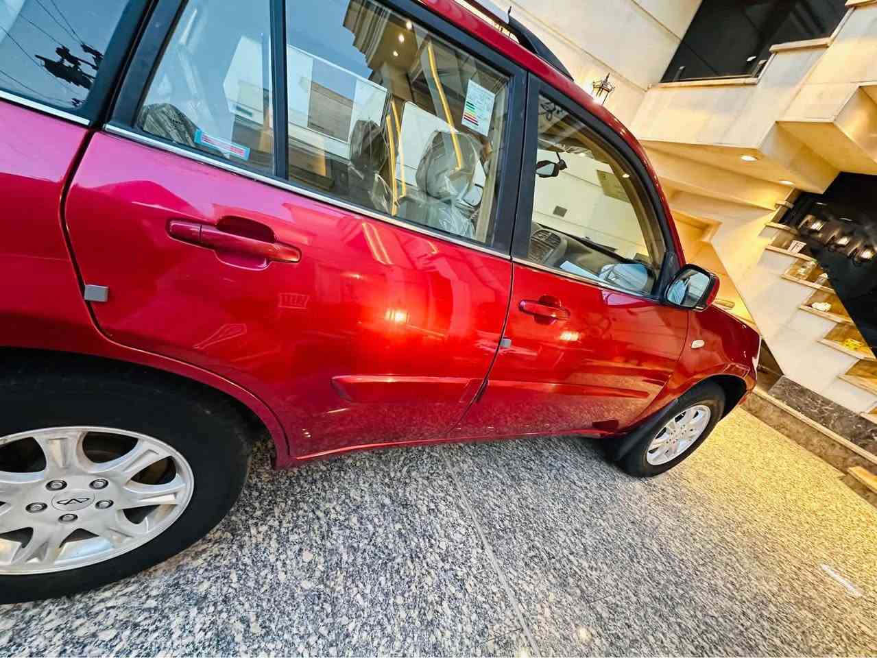 السلام عليكم 
تيكو 2013 ماروني سياره بأسمي 
سياره جديده وجاهزه وخير من الله 
تخم تاير خلفي امامي جديد 
صدر خلفي امامي جديد
 ما يحتاج بعد اشرح جديده 
السياره رقم نكليزي وسنويه جديده ل2030    
    العنوان بغداد 
    رقم الهاتف ***********
   غير متواجد ع خاص الشراي يتصل ويدلل
