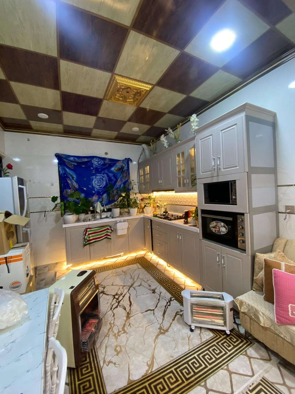 عقارات مهند الطائي 🏛🏛

بيت للبيع 3 طوابق  في حي الفلاح الاولى 

🌏مساحة 100 متر واجهة 8 متر 🌏

سند طابو ملك صرف سكني 

طابق الاول: غرفتين نوم وهول ومطبخ وصحيات 

طابق الثاني : غرفتين نوم وهول ومطبخ وصحيات 

طابق الثالث : غرفتين نوم وهول ومطبخ وصحيات 

السعر 190 مليون

مراجعة #مكتب_مهند_الطائي 🏛
موقع المكتب➿➿في الموصل / حي الوحدة  

التفاصيل الاتصال على الأرقام التالية :_
( *********** )كورك☎️📞
( *********** )اسيا ☎️📞
او ((الاتصال على واتساب او فايبر برقم 
***********))
