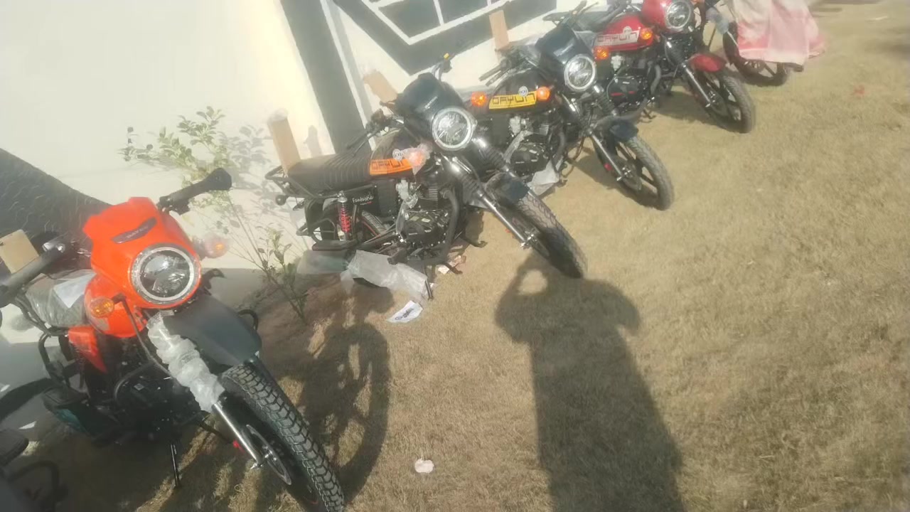 *********** ***********
