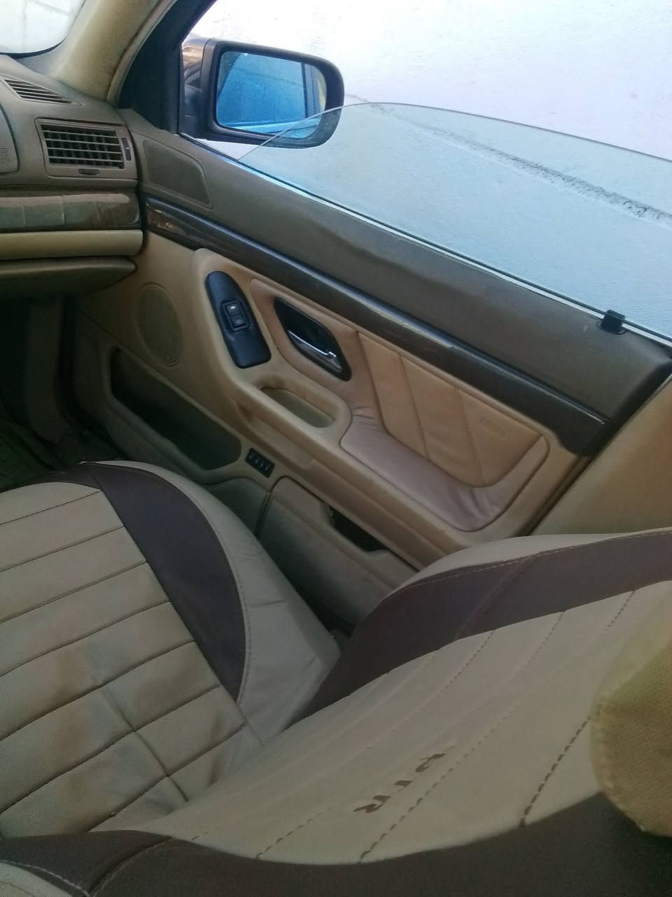 سلام عليكم بي ام للبيع مديل 96 بغداد بسمي محرك وكير مكفولات تبريد شغال العربانه الوره تعبانه بيه جراد تبديل  جاملغ وباب بدون ضربه سيارة ترايك للبصره السعر 60 وبيها مجال ***********
