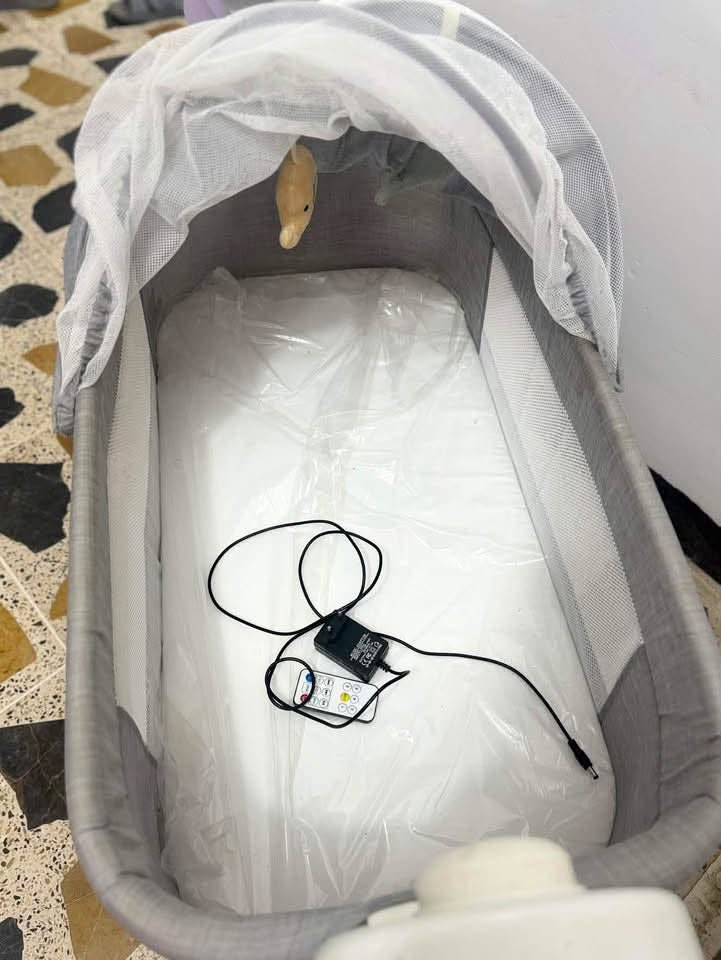 كركوت اطفال ماركت كول بيبي جوانب خشب اوتماتيك تحكم عن طريق الريموت او دكم يتحمل من عمر يوم الي سنتين او ثلاثه مامستخدم غير كم يوم سعر 150 وبي مجال‬


**إذا كنت صاحب هذا الإعلان وتريد حذفه لأي سبب، رجاءا أرسل رسالة إلى الدعم الفني**