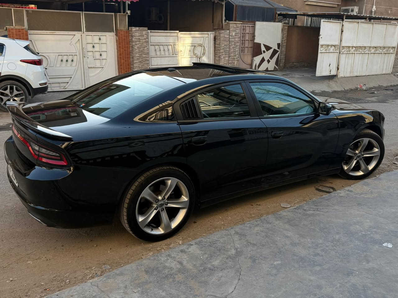 جارجر 2017 SXT PLUS
معروفة مواصفاتها فول 1/1 
السيارة كلين بدون حادث وارد كندي 
سونار مالتها موجود 
ماشية 75000
تو ويل
فتحة سقف
كشن امامية تدفئة وتبريد 
كشن خلفي تدفئة
ستيرن تدفئة 
ويل 20
حساسات خلفية
كشن جلد
كشنات ميموري
دبل حاكية
كشنات الامامية كهرباء
شاشة جبيرة
عليها زرع عدسات يخبلن
سيارة كامله بدون نقص 
سيارة بلادية كلشي ممبدل بيها
رقم اربيل الجديد
سنوية جديدة 
هزة مالتها لغايه شهر الثامن
سعرها 21000$ قفل
للبيع او مراوس بجالنجر موديل 22 لو 23
للاستفسار خاص لو ع الرقم ***********
