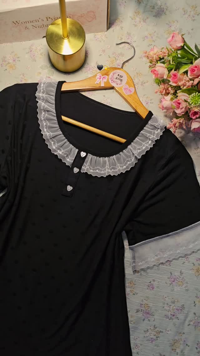 تراك لون اسود فااحم 🖤💫
خامة قطنية ناعمه ☁️
فري سايز 📏
السعر ١٥ الف 
التوصيل متوفر لكافة محافظات ✔️🚚


**إذا كنت صاحب هذا الإعلان وتريد حذفه لأي سبب، رجاءا أرسل رسالة إلى الدعم الفني**