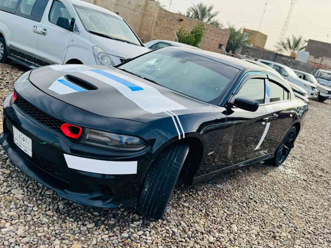 20 اصل السياره حلوه بمعنئ الكلمه
الحادث جاملغ خلفي محدثه السياره.
السعر خيالي ولا بالحلام 190 وبيها مجال
***********
