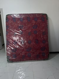 دوشك نفرين قياس 180x200 ما بي اي عيب مستعمل قليل قرابة شهرين السعر 45 ...