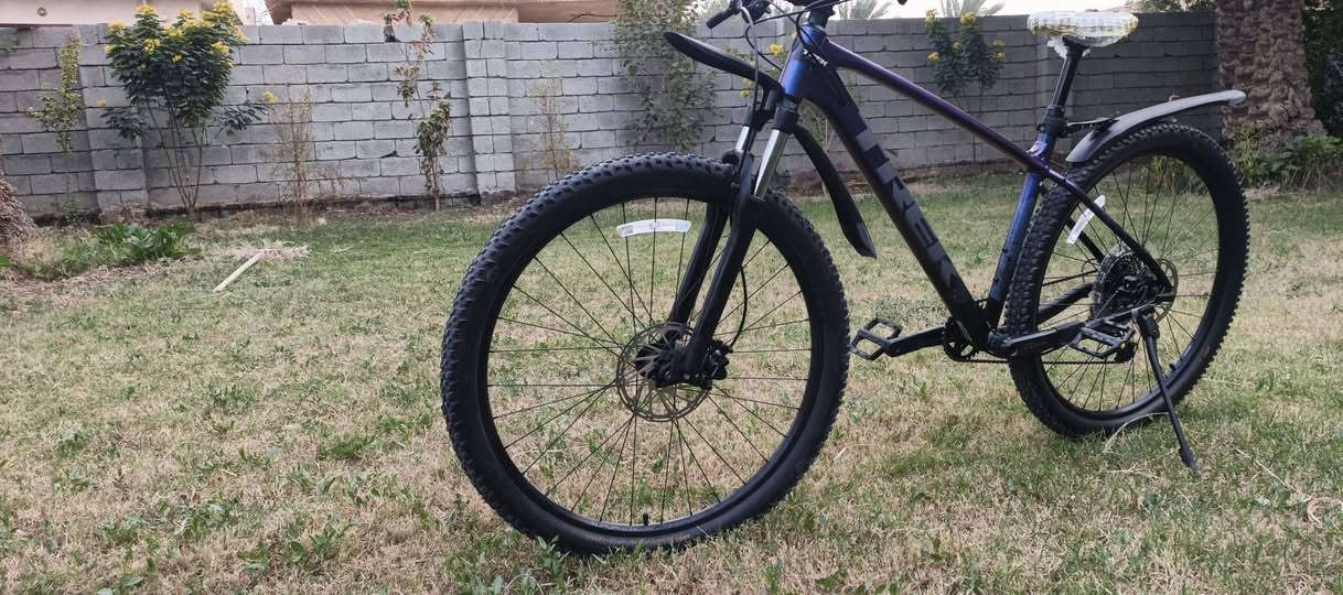 TREK Mariln 4 gen 3 2026
سيت كروب شيمانو cuose 11x1 براكيت 
مختمه بلكامل بونتريكر 
الدراج جديده سعر الجديده ٨٠٠ الف 
اني عارضها ٦٩٠ وبيهه مجال قليل للشراي مكاني كرخ ***********
