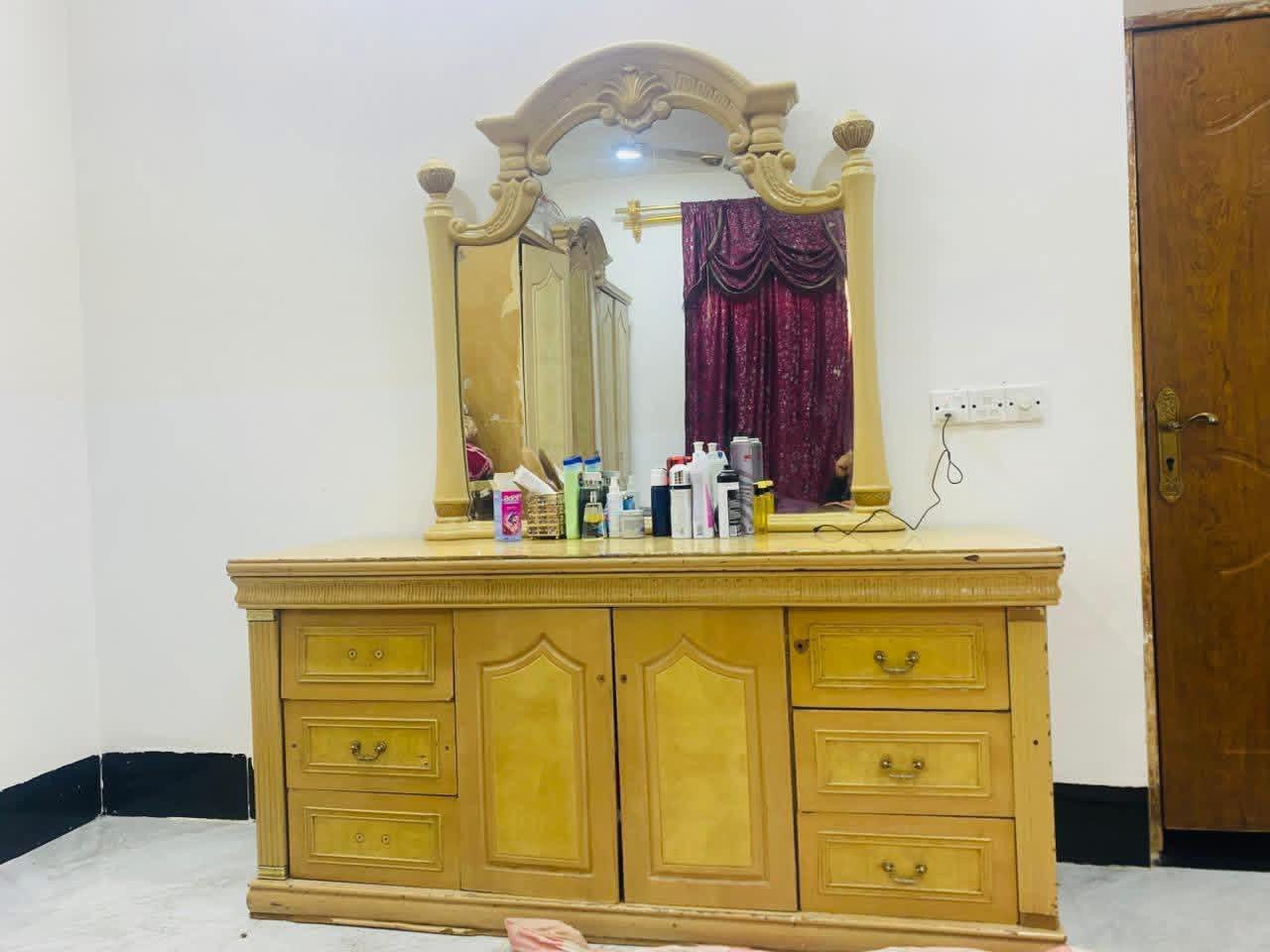 تم إعادة النشر بسبب الوعود الكاذبة ، غرفة للبيع بسعر 100الف للاستفسار اتصل ***********
