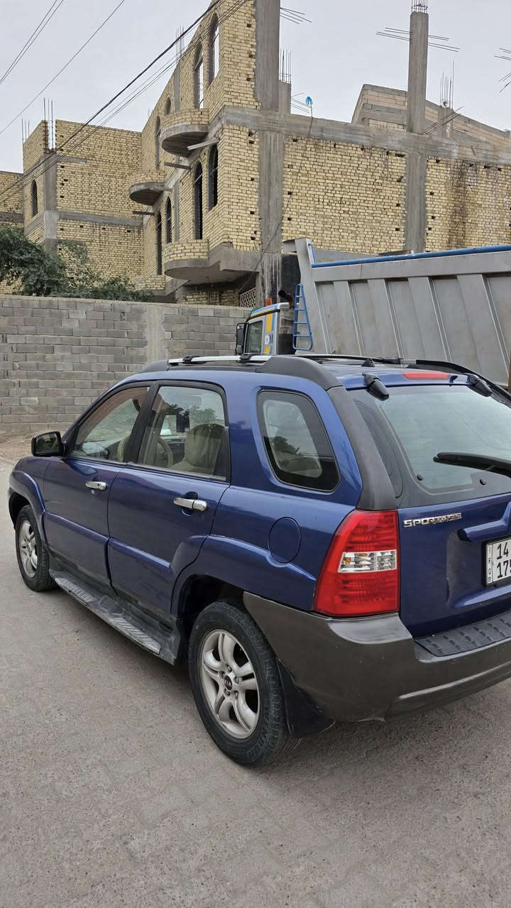 كيا سبورتج خليجي 2006 رقم بصره جديد شرط تحويل محرك اربعه سلندر 2000 دوش مكينه كير كفالة حداديه جديده تخم تاير كهربائيات كلها شغالة سياره نظيفه وبلاديه شاد دوشمه جديده و شاشه سياره كفاله من الضربه و التبديل و الصبغ فقط بيها رش كلير قطعتين باقي مكفول السعر 90 وبيها مجال ***********
