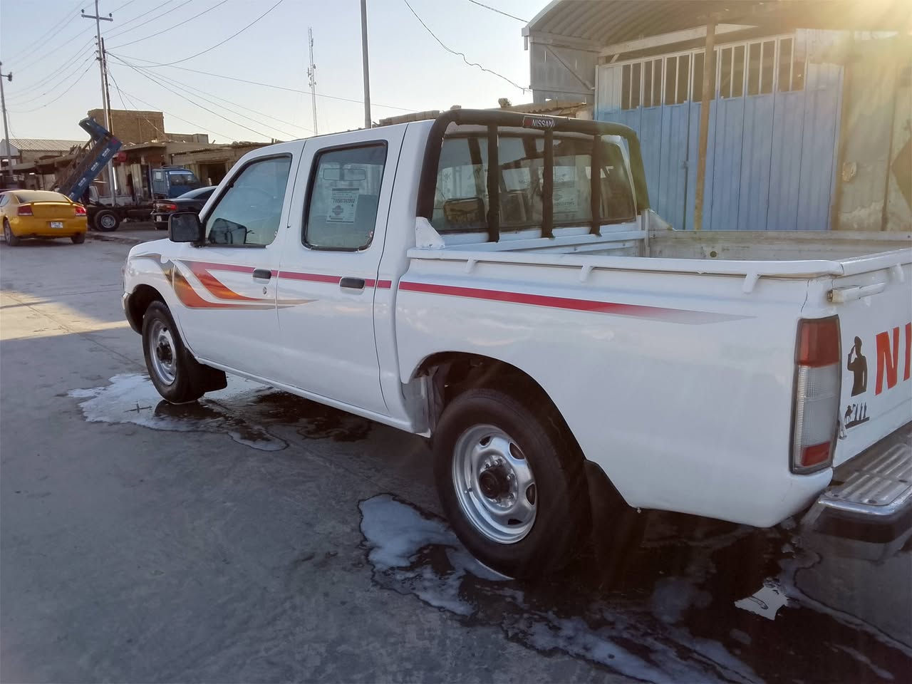 سلام عليكم سياره نيسان.
مكينه و كير جديدات تخم. 
تايرات جديد.سياره مزاد وزارت،داخليه. شاصي مكفول مصبوغه حزام فقط مديل2003 مكاني.الناصريه قضاءء.رفاعي رقم***********
سعر 50
