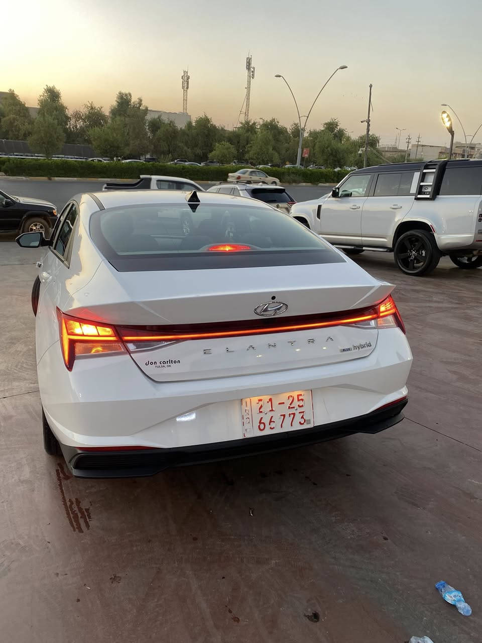 النترا امريكي ٢٠٢٣هايبرد من رخصط الادمن
مواصفات بصمه 

وصور الحادث موجوده

تشغيل عن بعد 

جنطة بصمه وذكي عند القتراب هم تفتح

تحكم فول 

رادار فول جانبي وامامي توقف ذاتي 

اوتو هولد 

سايد بريك بصمه

واشاره ترحيب 

رقم اربيل وبسمي السياره 

السعر ١٦٠وبيهه مجال بصيط***********
