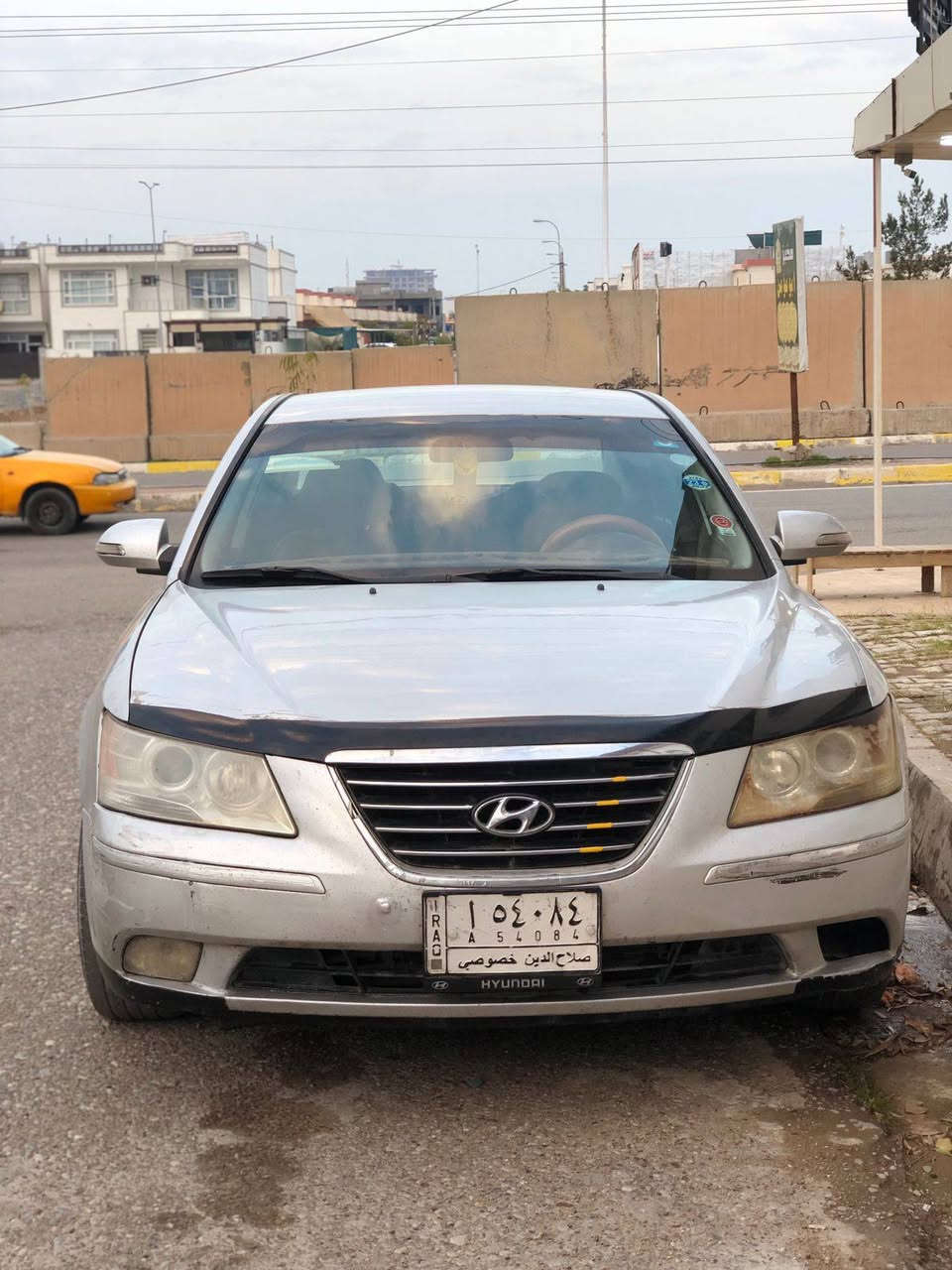 سلام عليكم.. سوناتا للبيع موديل 2010 محرك 2000صبغ عام صدر ٧٠٪ضرر مبدل جاملغ امام وضربه ب الجنطه رقم مسعر ٨٥وبيه مجال رقم الموباي ‏‪0783 735 6566‬‏
