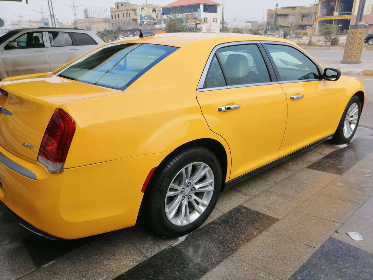 السلام عليكم  اوبامه 18 اصل البيع تقرير تعمل وتسير سياره كفاله بيه طخه بل بنيد وبدل كير مكينه اكسن وحداديه جديده تبريد رقم ذي قار  نكليزي مصفره هية وغرامات السياره بسمي مكان السياره ناصريه مركز السعر240 وبيه مجال  ***********
