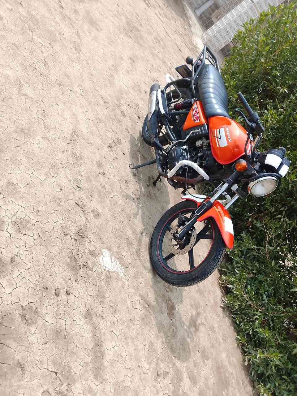 السلام عليكم دراجه دايون البيع موديل 2021طالعه بل،22ورقه بيهى مال كمرك مكفوله كفالة عامه شرط مامفتوح بيهى برغي تخم تاير توه مشدود، كهربائيات كلهى شغاله دراجه خرسى محرك 150ccشرط رزانه فول العنوان بابل رقم الهاتف ‏‪***********‬‏
