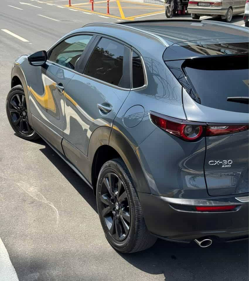 2022 Mazda CX-30 Sport Utility Carbon Edition
 ڕەقەم سلێمانی / نوێ

مۆدیلی سپۆرت کاربۆن ئیدیشن فول مواسەفات تەنها کوشن سارد نیە

مەكینە 2.5 بێ تۆربۆ مرغوب
 AWD دەبڵ ئەكسل
‏‎مۆدێل: 2022
‏‎بریك بەسمە 
تحدید سورعە
راداڕی ئاوێنە
سڵاید
ڕاداری لاكان 
 ڕاداری پێشەوە 
خەتی جادە
ئۆتۆ هۆڵد Auto Hold
تبرید مەركەزی 
كوشن خەزن 
كوشن هیتەر 
ناو سوور
مۆدی سپۆڕت و ئۆف ڕۆد
ویلی حەجم 18 سپۆرت بیلاد ڕەش
كارپلەی - CarPlay
 
پێش و پشتی کەپس بێ تەقینی ئێرباگ تەنها چەمەلەغی لای سایەق بۆیاغە لەگەڵ بستێک ساردی لا سەکن بێ هیچ مەسجێکی شاشە

ڕەقەم شانسی : 3MVDMBCL6NM450214

‏ السليمانية, العراق


**إذا كنت صاحب هذا الإعلان وتريد حذفه لأي سبب، رجاءا أرسل رسالة إلى الدعم الفني**