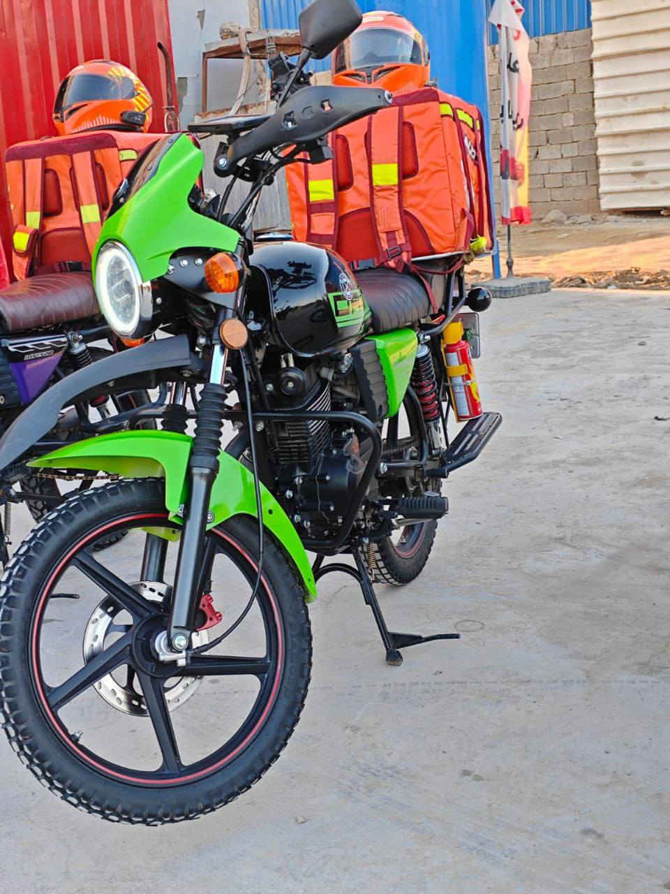 سلام عليكم دايون موديل 2025 شرط كفاله عامه 
اشتغلت بدلفري شهر تقريب 
وين مايعجبك افحص طالعه بشهر 9 يشهد العباس 
صار عندي ظرف واريد ابيع وكيلها علي عنجور 
مكاني كوفه حي ميثم التمار سعر مليونين و 300 وبيها مجال حگ جيه رقم الهاتف *********** بي واتساب 
مداور ثاني يوم
