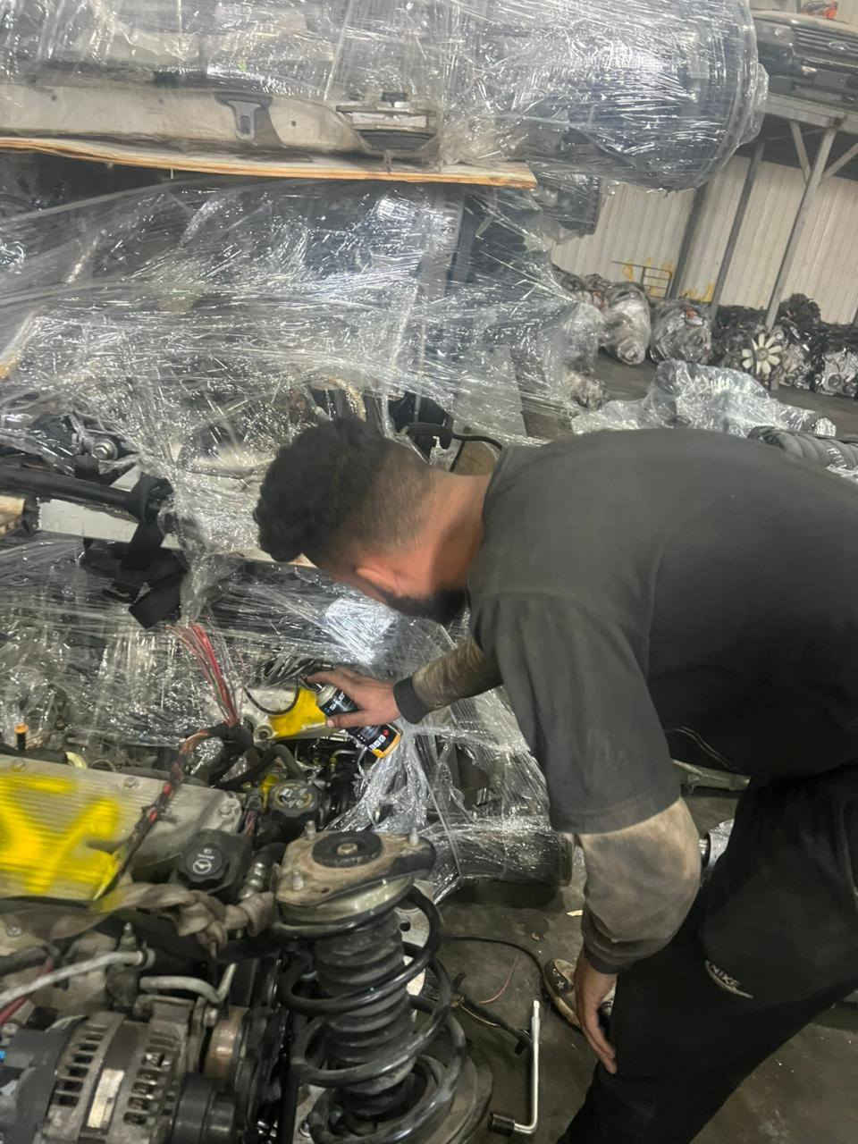 سلام عليكم ليوم تم وصل محركات وضفير وقاعد فقوزات ومروح والحمد لله مثل ما وعدنكم كل ما هوه نضيف وجديد اخوكم سجاد كهربائي 
***********
