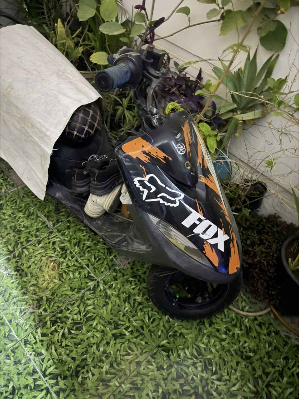 سلام عليكم شباب دراجه ماكس للبيع 
شغاله سلف هندر تاير خلفي جديد ودبلات اماميه وخلفيه نضافه75 
  بوشه 55  كامله بس البجم مفتوح. شلعه معدل يحتاج بس دوشمه سعره 
450 وبيها مجال مكاني بغداد جديده كهربائيات شغاله كلها
***********
