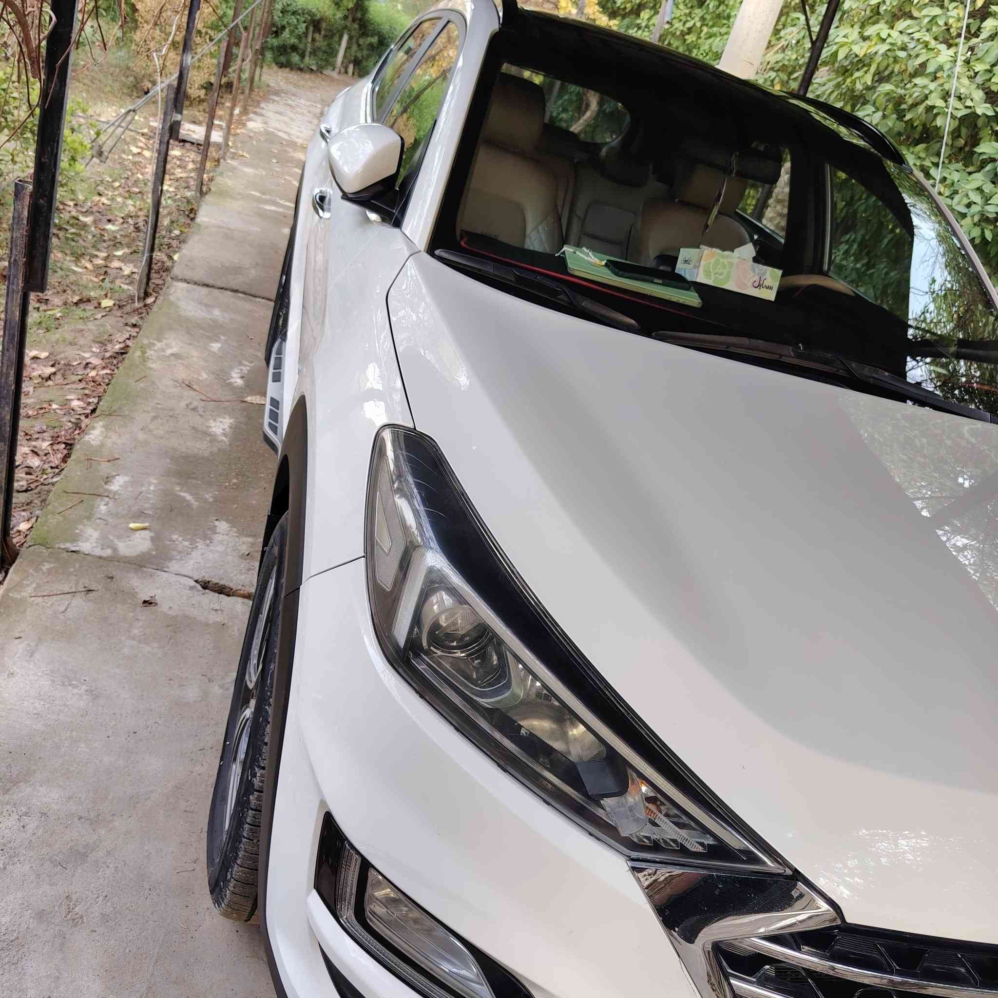 توكسون موديل2020 خليجي ماشية 90 السيارة مكفوله السيارة فووول الاخير رقم جديد سنويه جديد هزه جديد السعر 215 وبيهة مجال لشراي الاتصال ***********
