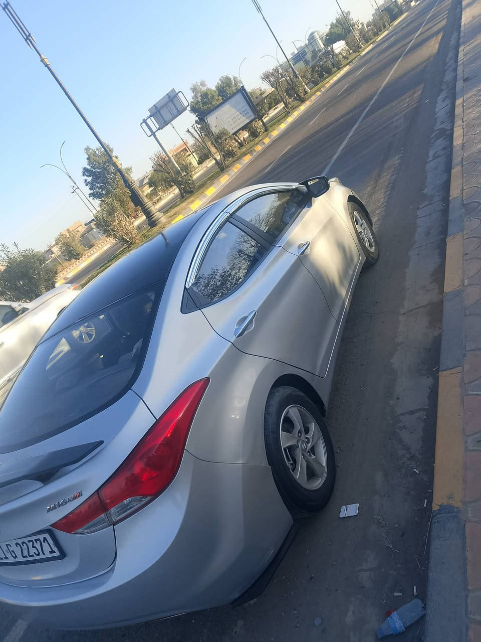 السلام عليكم للبيع او مراوس
افانتي 2012
كير ومحرك شرط 
كير 6نمر 
محرك 1600
السياره بيهه فقط بنيد صبغ وكرن جاملغ 
تبريد ثلج 🥶
تدفئه 🥵
مري شفط 
اشاير بل مري 
هيترات بل كشن 
تحكم ستيرن جهتين
شاشه +كامره
نضام ECO اقتصادي
بريك ABS
صدر جديد 
تخم تاير جديد 
هزه وسنويه جدد 
سياره مناقصه شي 
السعر 101وبيهه مجال قليل 
مكان السياره عوينات 
للاستفسار ***********
