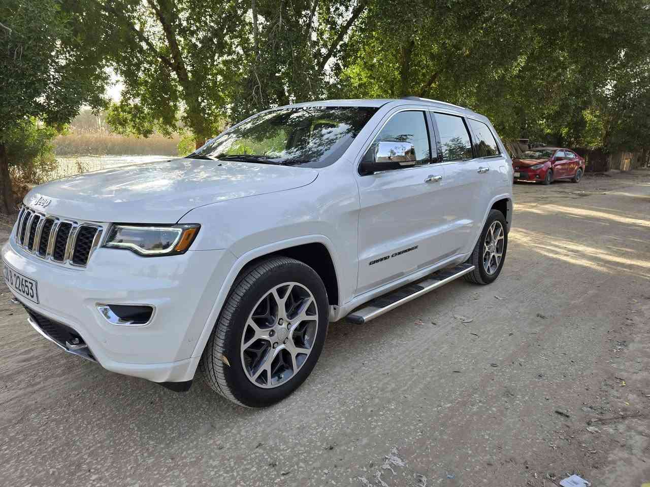 السلام عليكم جيب أوفر لاند اعلى فئه 2020  فول مواصفات 1/1 السعر ( 280 )وبيها مجال شي قليل وماكو هيج سعر مكانها بابل رقمي ***********
***********
حادث جاملغ وبنيد سطحي فقط الباقي مكفول 
مواصفات فول /  فتحه سقف / شاشه جبيره /جنطه شفط
كشنات جلد ومخمل / كشنات ثنين كهرباء / رادارت خلفي وجانبي 
مري شفط / كشنات تدفئه + تبريد  سياره جديده وجاهزه 
 بالخير على الياخذها رقم بابل الجديد وهزه جديده تحويل مباشر
