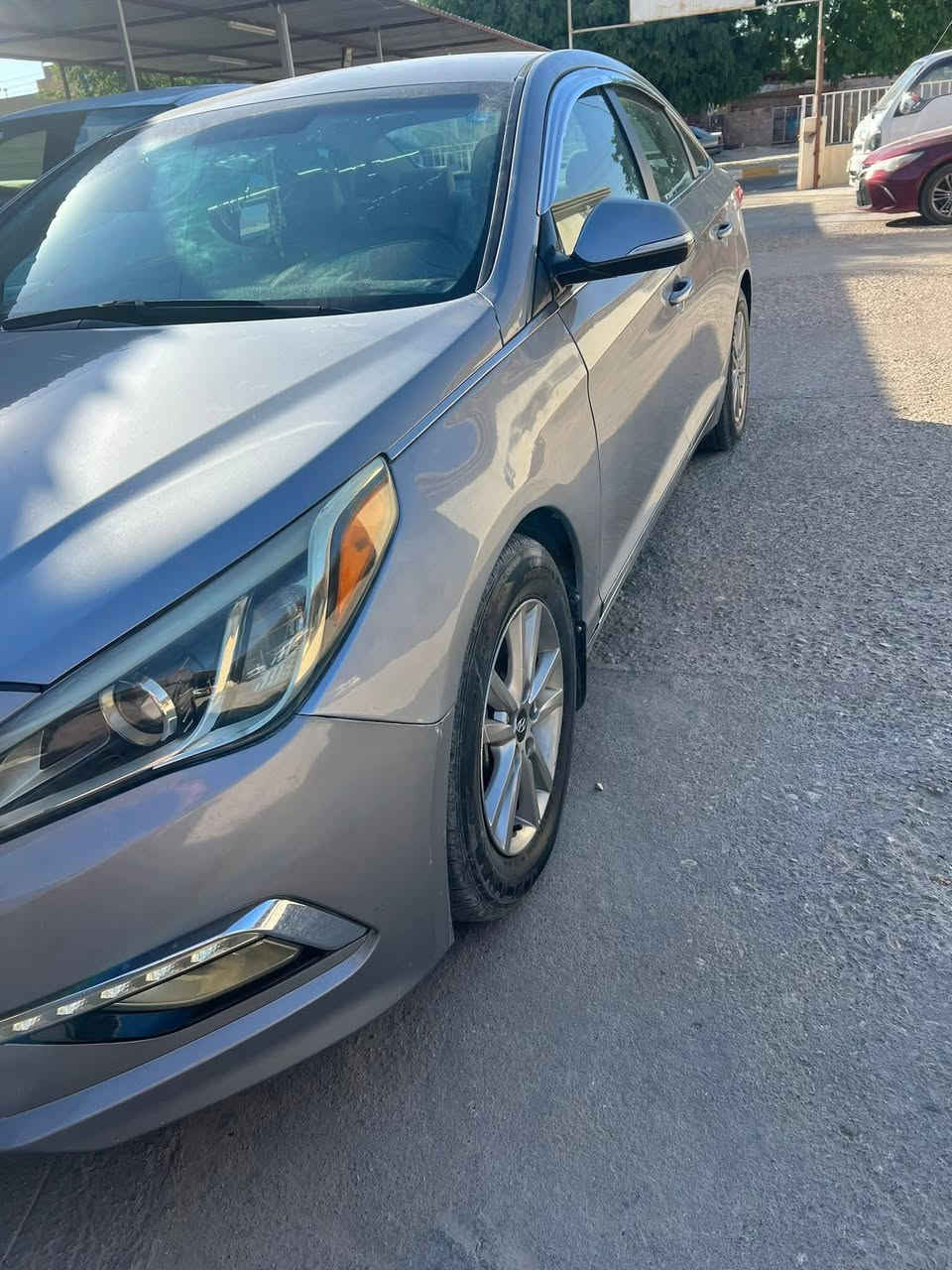 سوناتا
موديل 2016
وارد امريكي 
صبغ باب وجاملغ 
رقم اربيل تحويل مباشر 
السعر 120$وبي مجال
للاتصال 
***********
مكان السياره حديثه
