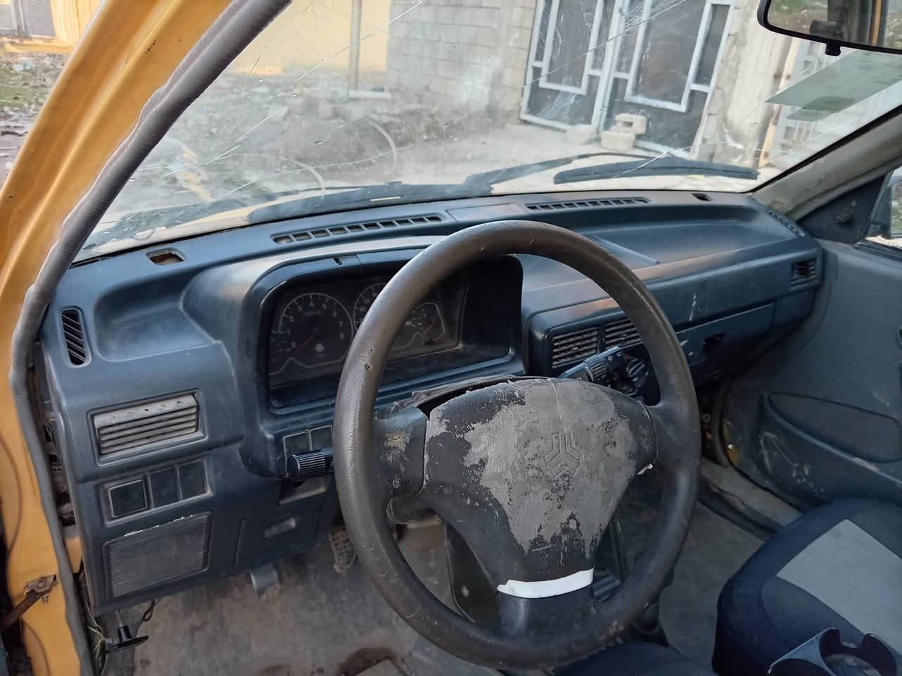 سياره سايبه موديل 2011  بدون كربون سنوي ساقطه  السعر 18 ورقه. الرقم ***********
