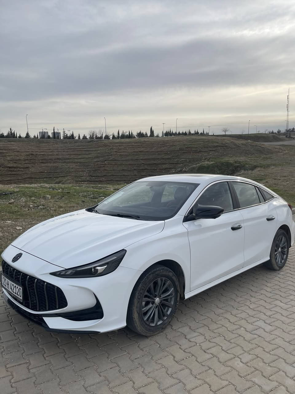 ئێم جی فول مواسەفات ٢٠٢٥ MG GT 2025
بێ بۆیاخ بێ سارد 📦
فوول مواسەفات 
تەنها 17000ڕۆشتووە 
گاعی KQD تێگیراوە و جوانکاری بۆ کراوە ،
هیچ مەسرەفێکی تیا نیە 
تازە ڕۆنی گۆڕاوە
بەسمە 
کا مێرە ٣٦٠ 
سلاید 
ئاوینە شە فت 
برێک بەسمە 
٢ مۆدی لیخوڕین 
شاشە ئەکتیڤ 
٤ زمان
***********
121$
