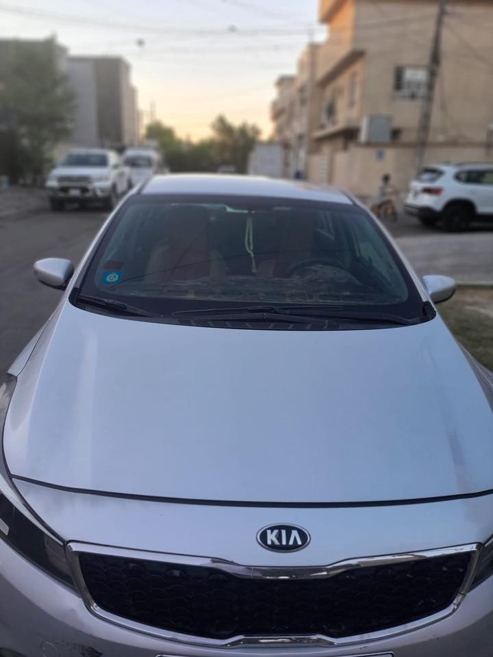 سلام عليكم فورتي موديل 18 بغداد باسمي ماشيه 115 سياره حادث بابين فقط وبيها طخه بالباب مال سايق ع وضعها سياره تخم تاير جديد باتري صدر تبريد كله جديد سياره بدون صبغ عنواني بغداد حي العامل السعر 119سونار داخل منشور 
***********
