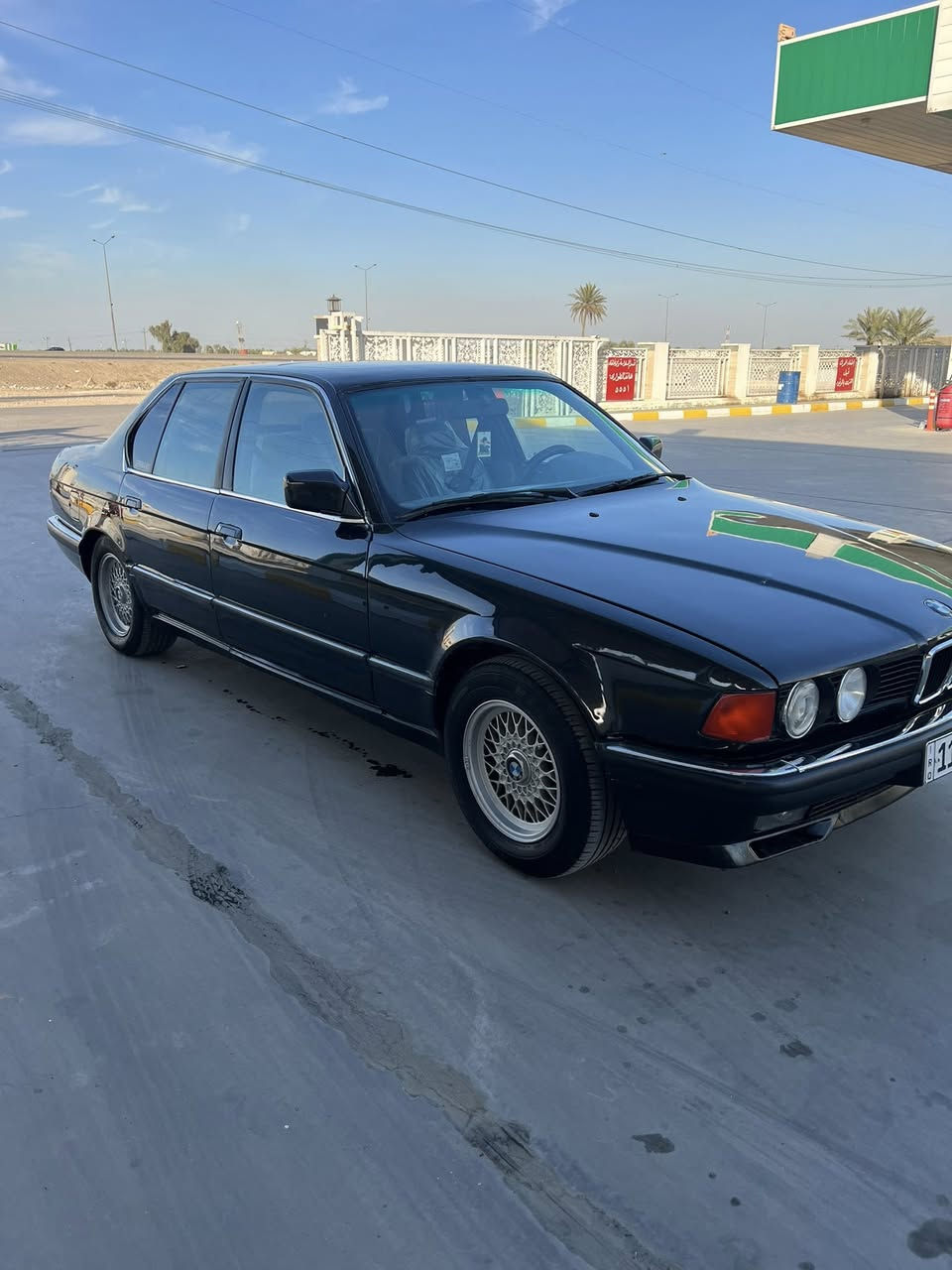 سلام عليكم
BMW  730
 موديل 1994
سيارة جاهزة كير محرك تبريد + منضومة غاز 
رقم بغداد انكليزي تحويل مباشر سنوية 2027
جام 4 شغال + سلايت شغال كل الحركات + تحكم المري كل الاتجاهات شغال 
سيارة مابيها لا ضربة ولا طخة 
اير فلو مبدل مال حاوية منضومة بانزين كلها جديدة وكلشي اصلي سيارة نشطة وخير من الله 
تخم تاير نضيف 
 
مكاني بغداد محمودية ناحية الرشيد 
رقمي ***********
