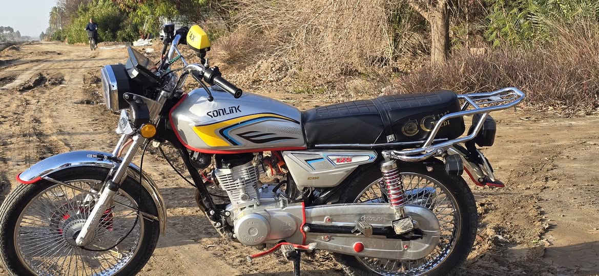 السلام عليكم دراجه تايكر موديل 2025 اوراق دراجه صار شهرين من طلعته وكيل مكفوله من التاير للتاير اسعر 750 وبيه مجال المكان الهاشميه ***********
