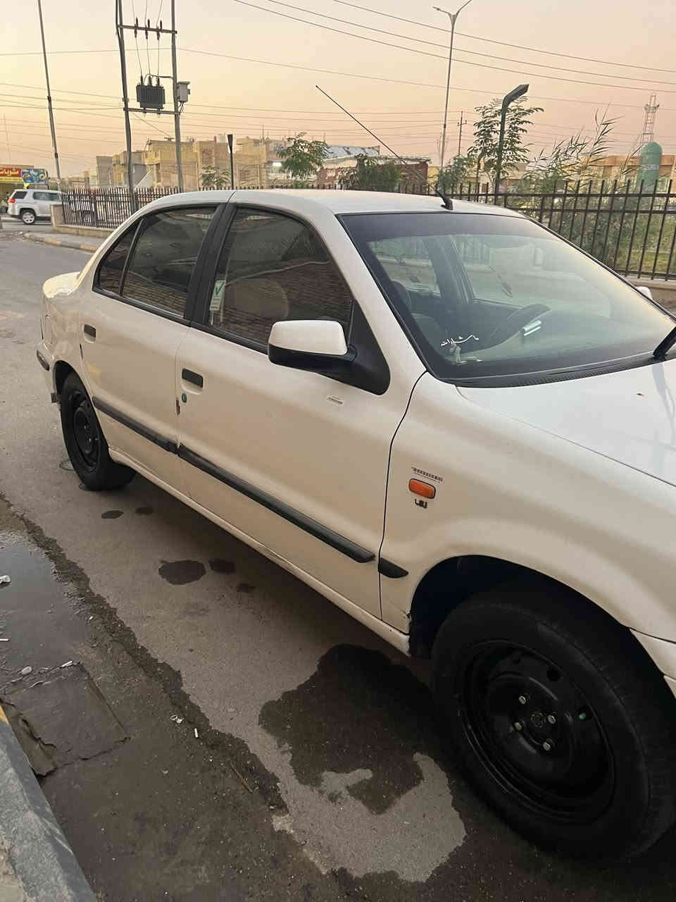 سلام عليكم سياره سمند مديل9 سياره نضيفه بيه بس قطعه بنيد ما نقصه شي كير مكينه جدد على ايدي رقمه بغداد رقم جديد شرط تحويل مكانه كوت  سعر41 رقم ***********@إشارة
